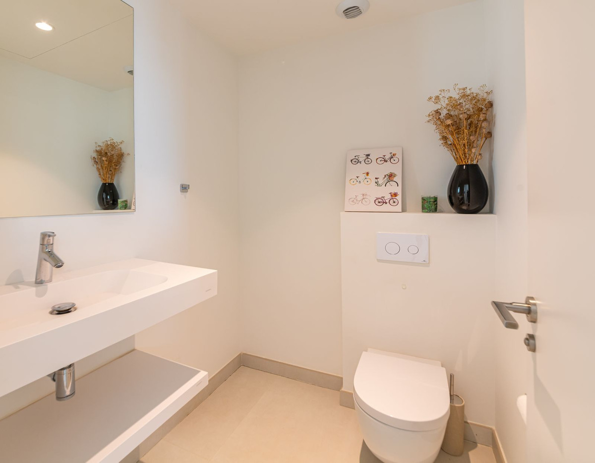 Property main view 64