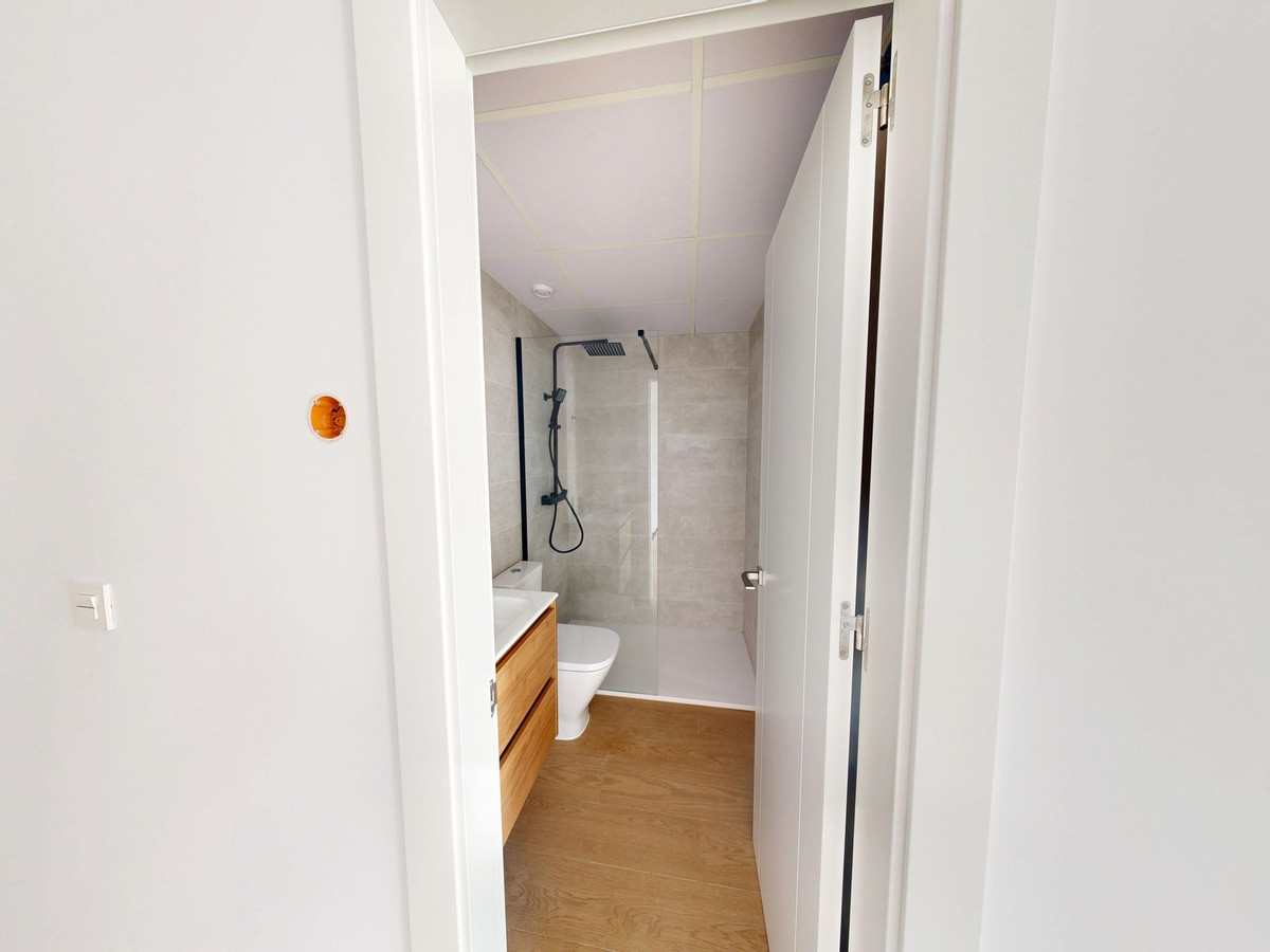 Appartement te koop in Fuengirola | 2 slaapkamers H5337049