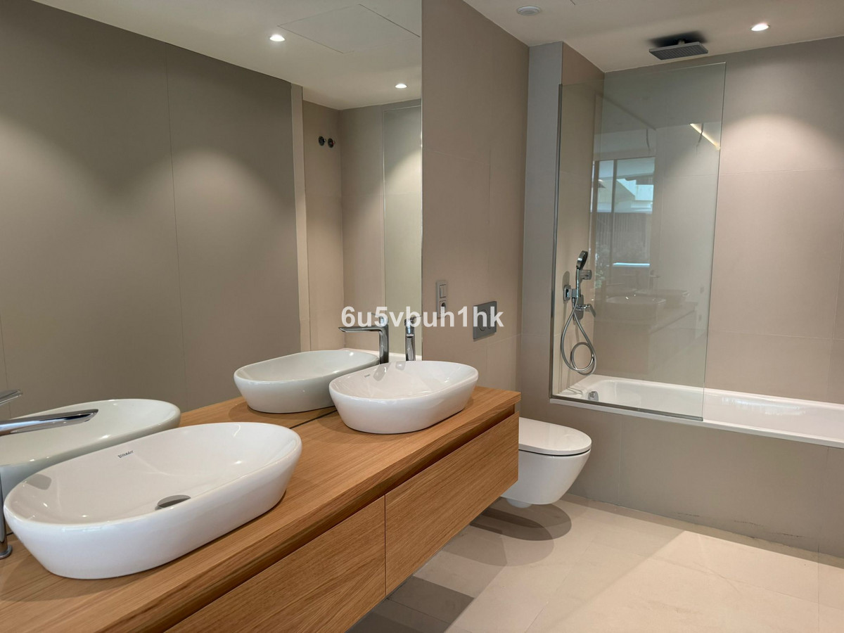 Appartement te koop in Fuengirola | 2 slaapkamers H5341894