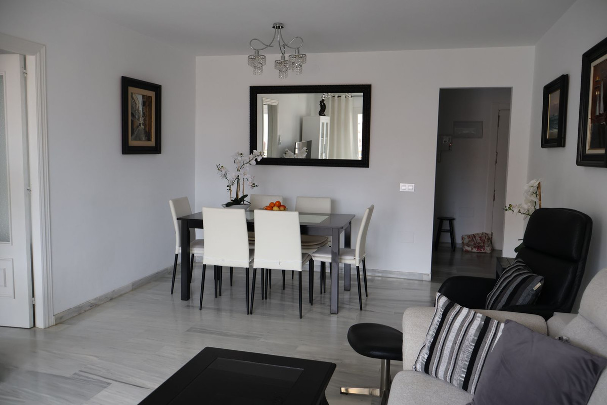 Appartement te koop in Fuengirola | 2 slaapkamers H5344096