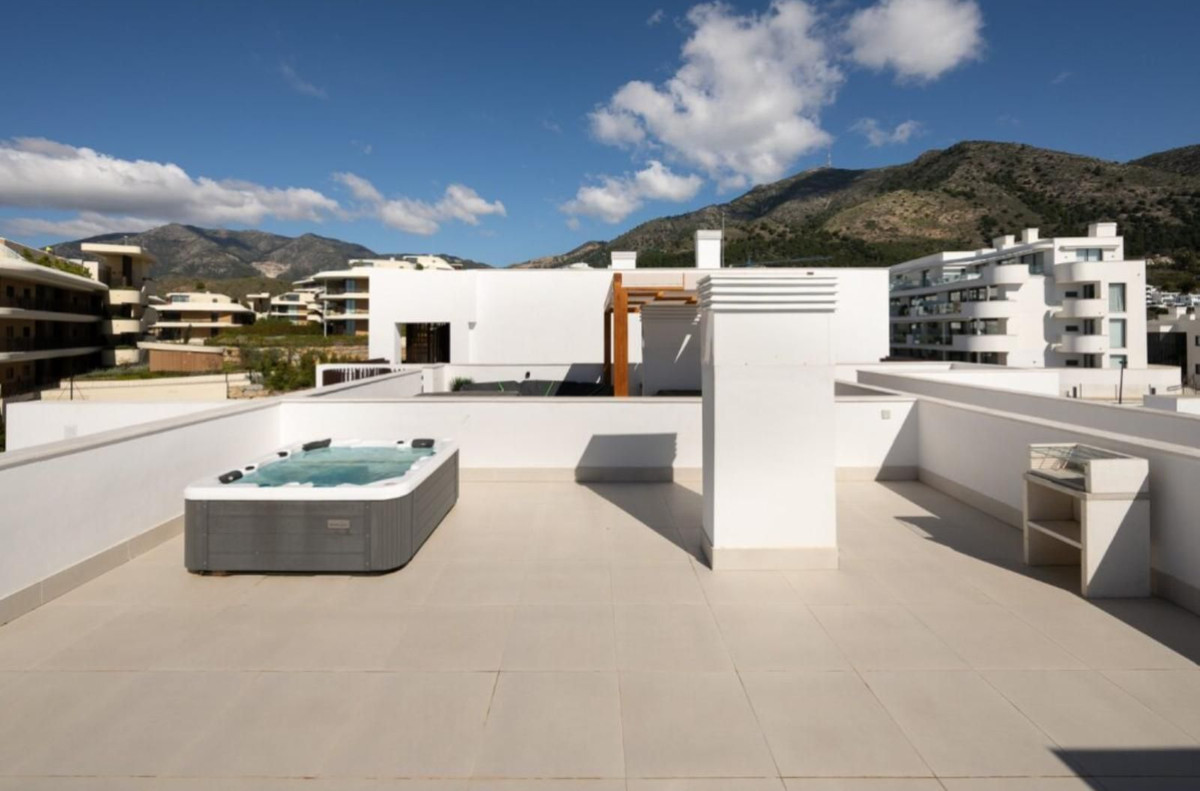 Penthouse te koop in Fuengirola | 2 slaapkamers H5347810