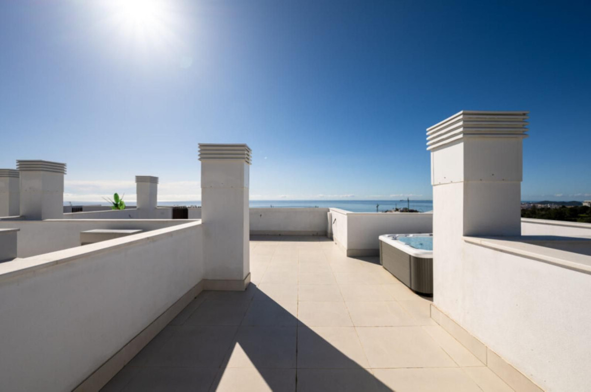 Appartement te koop in Fuengirola | 2 slaapkamers H5347933