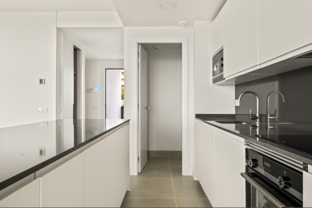 Appartement te koop in Fuengirola | 2 slaapkamers H5347933