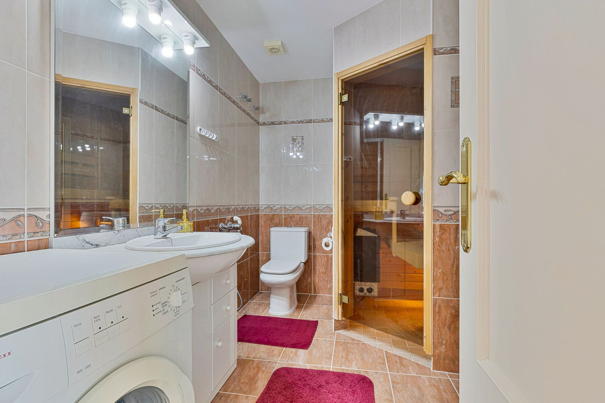 Appartement te koop in Fuengirola | 2 slaapkamers H5354110