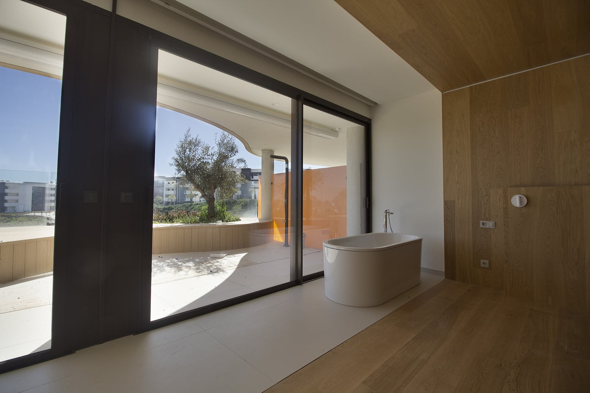 Appartement te koop in Fuengirola | 2 slaapkamers H5354257