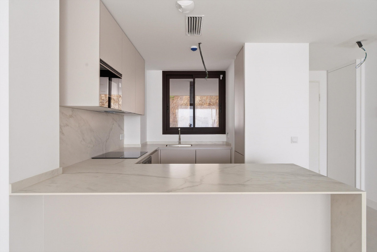 Appartement te koop in Fuengirola | 2 slaapkamers H5357062