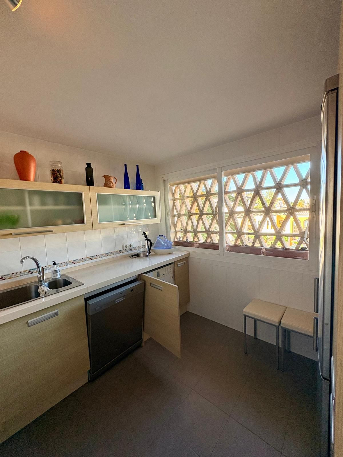 Appartement te koop in Fuengirola | 2 slaapkamers H5358076