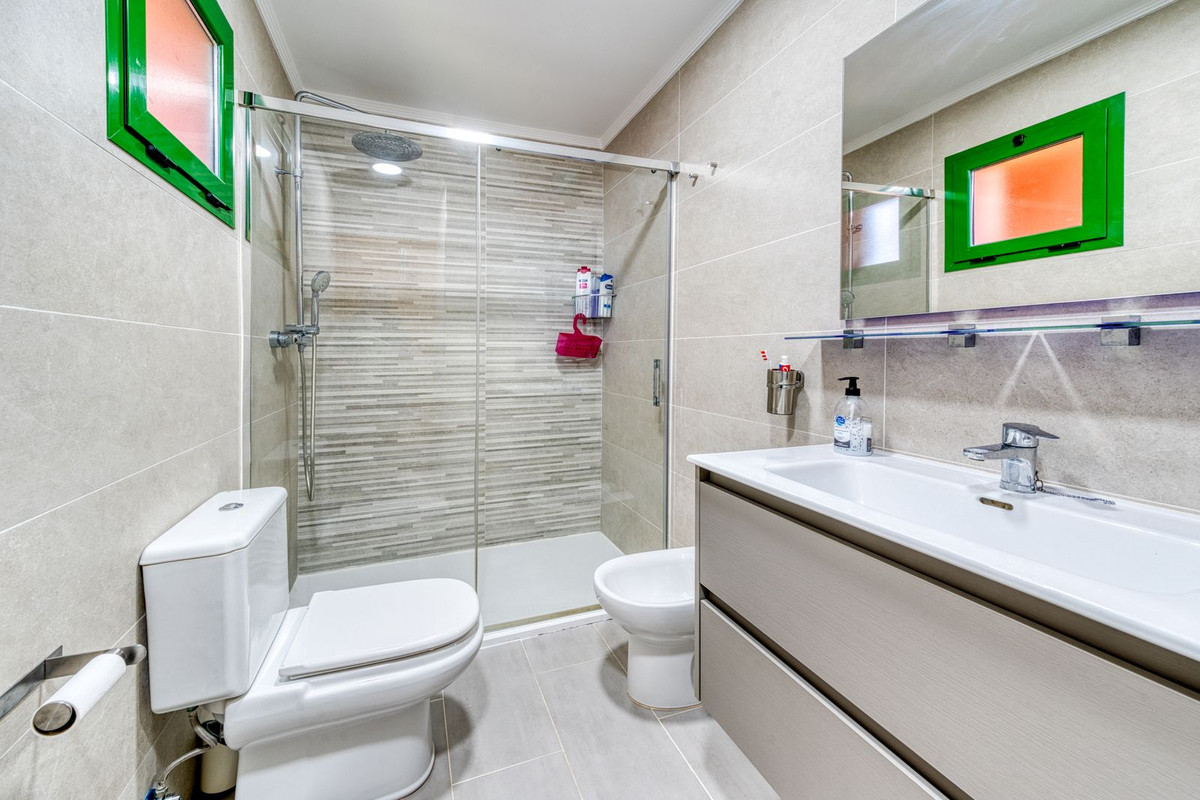 Appartement te koop in Fuengirola | 3 slaapkamers H5360737