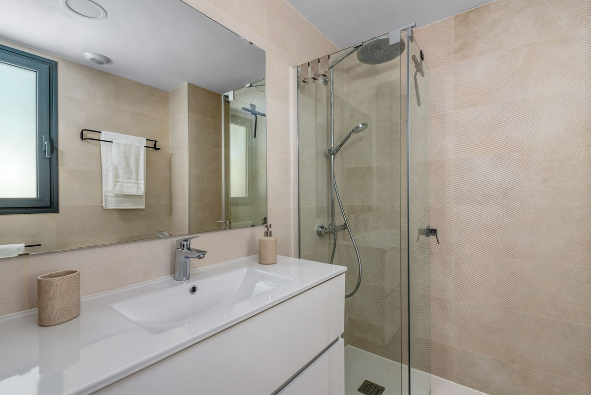 Appartement te koop in Fuengirola | 2 slaapkamers H5361652