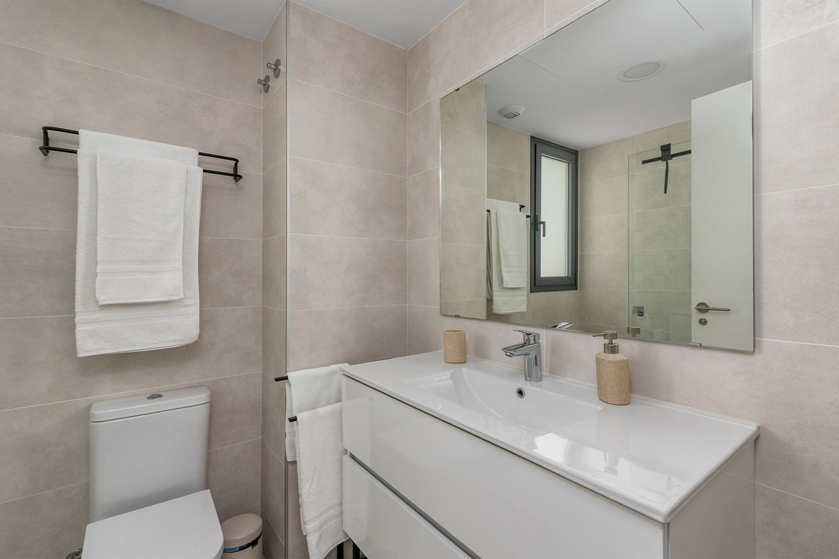 Appartement te koop in Fuengirola | 2 slaapkamers H5361652