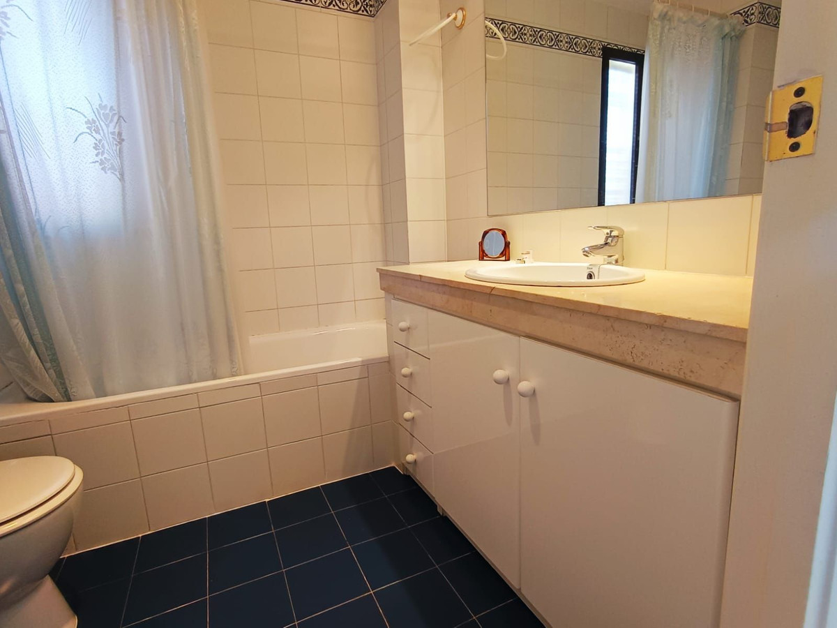 Appartement te koop in Fuengirola | 2 slaapkamers H5366836