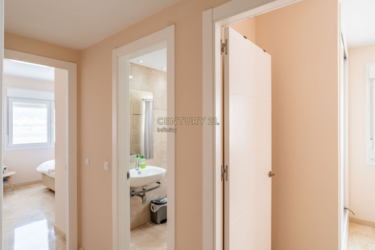 Appartement te koop in Fuengirola | 2 slaapkamers H5367691