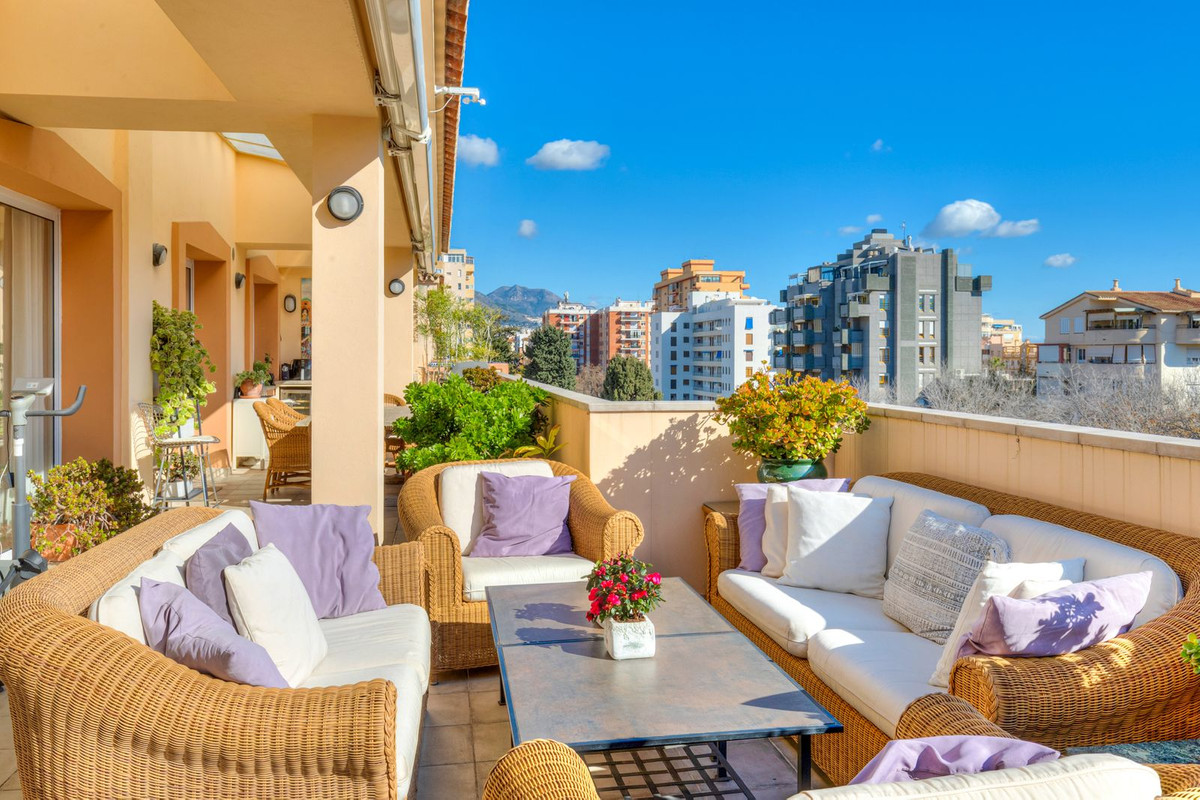 Penthouse te koop in Fuengirola | 4 slaapkamers H5371645