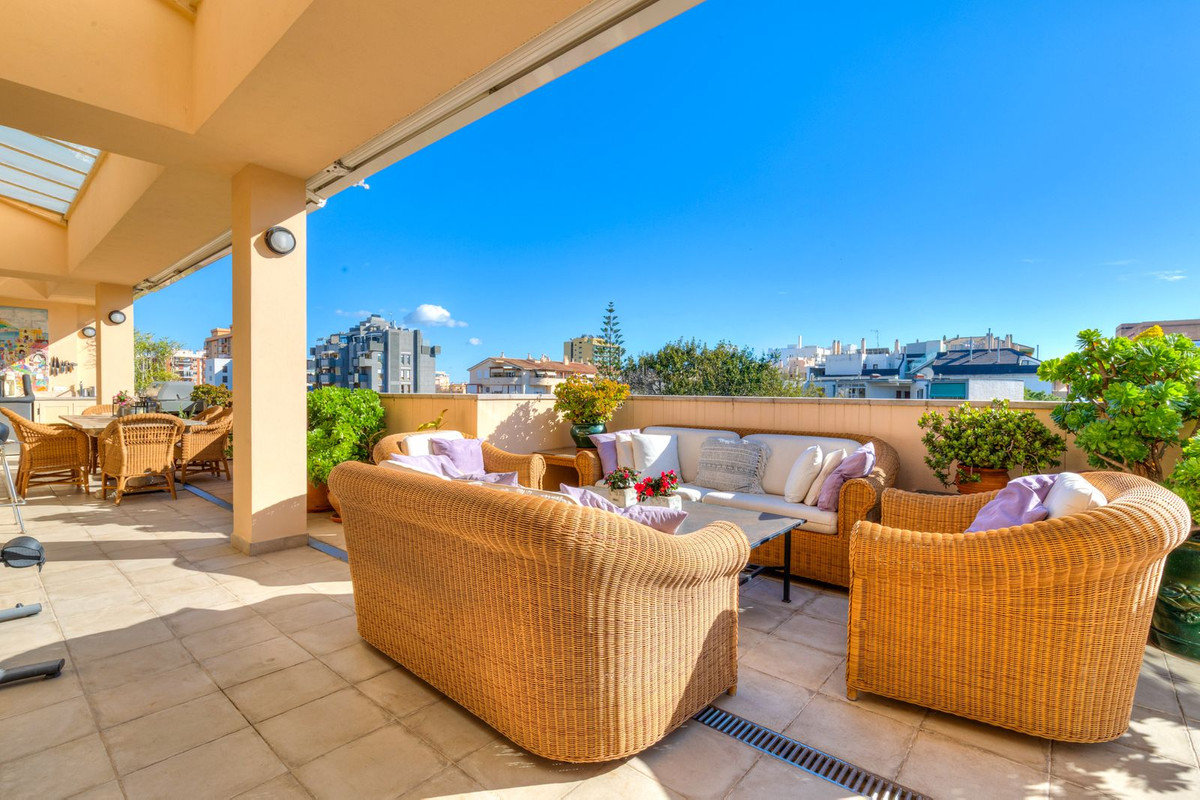 Penthouse te koop in Fuengirola | 4 slaapkamers H5371645