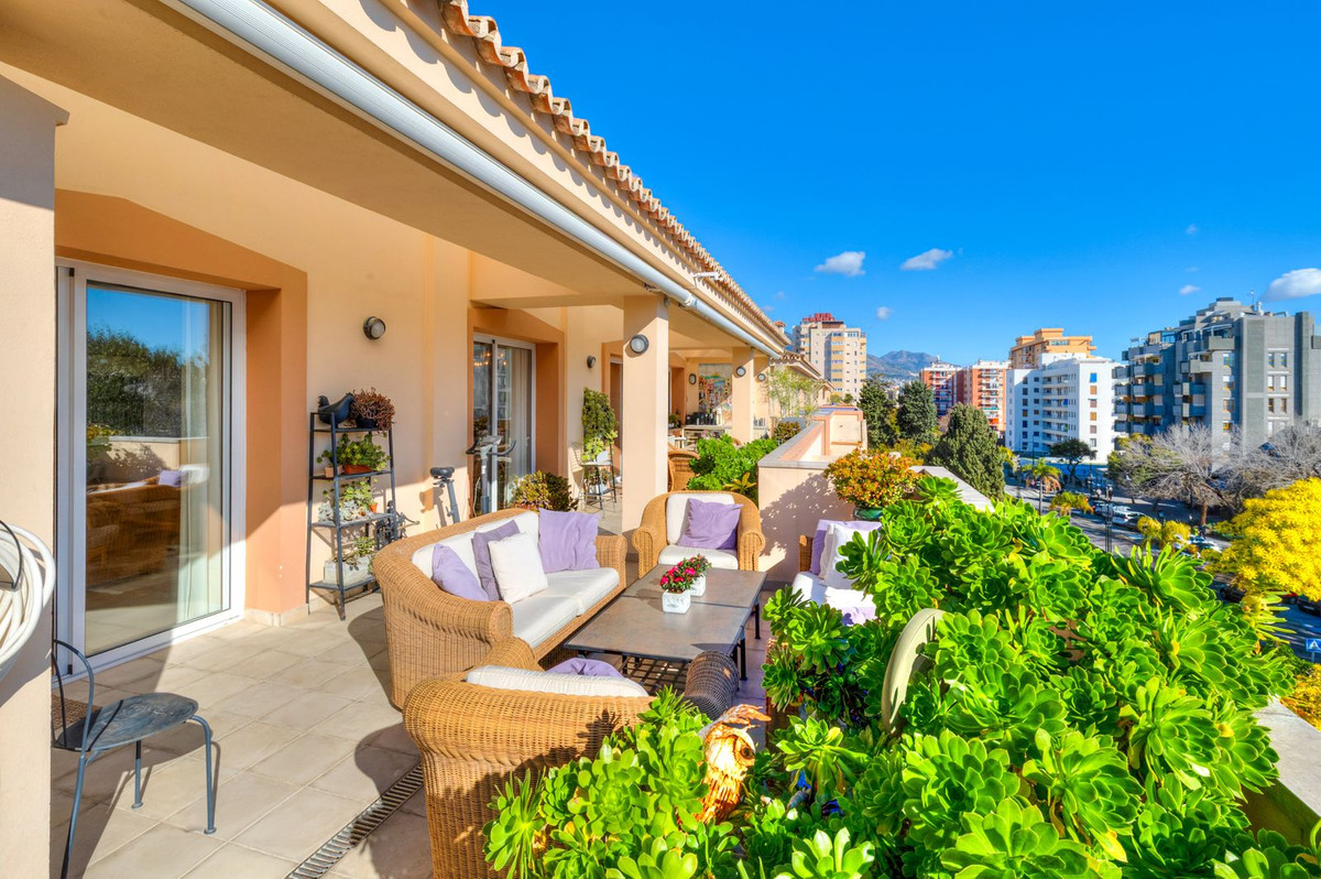 Penthouse te koop in Fuengirola | 4 slaapkamers H5371645