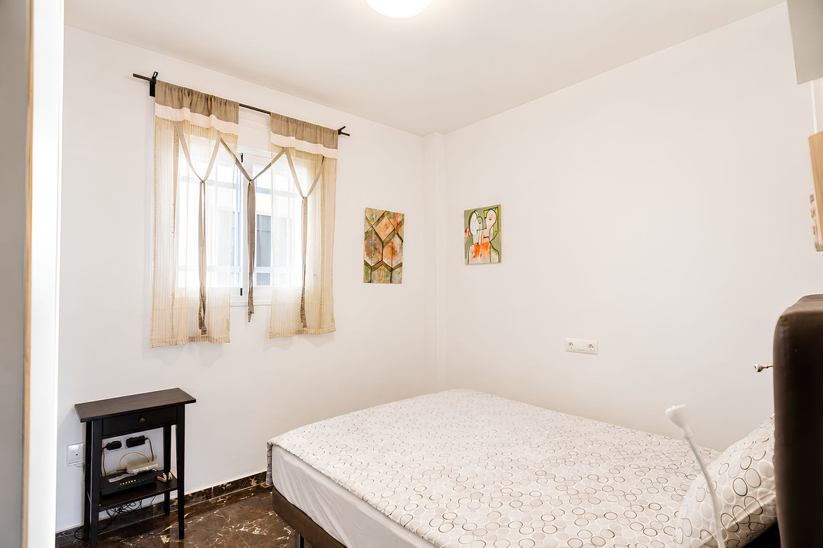 Appartement te koop in Fuengirola | 2 slaapkamers H5371759