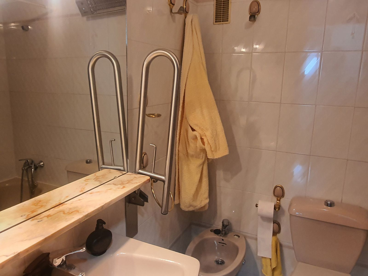 Appartement te koop in Fuengirola | 3 slaapkamers H5372995