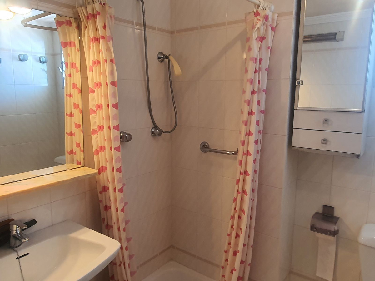 Appartement te koop in Fuengirola | 3 slaapkamers H5372995