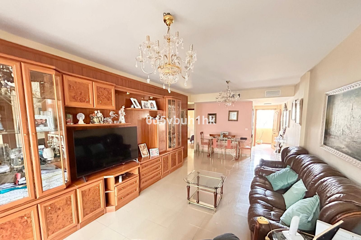 Appartement te koop in Fuengirola | 2 slaapkamers H5375761