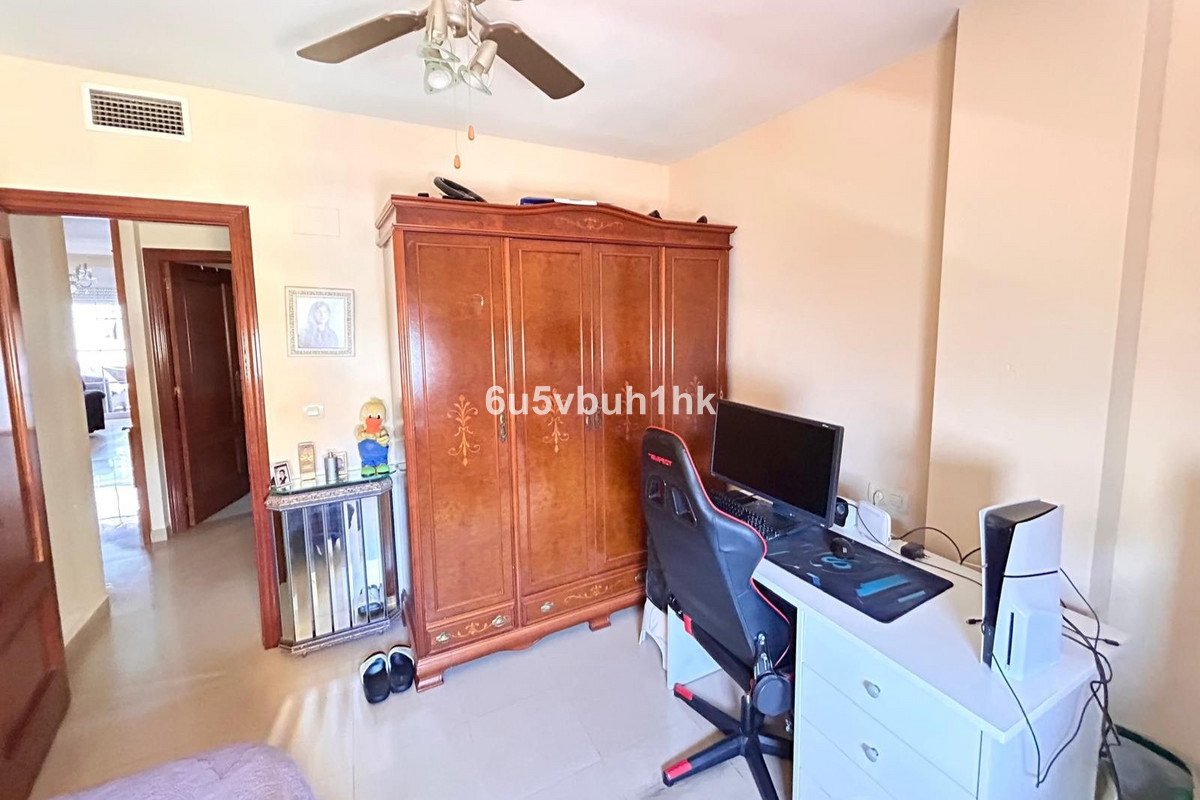 Appartement te koop in Fuengirola | 2 slaapkamers H5375761