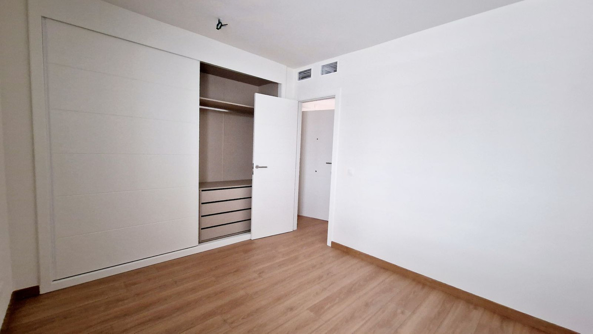 Appartement te koop in Fuengirola | 2 slaapkamers H5375905