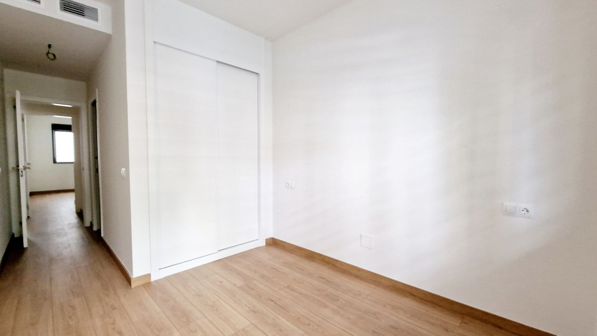 Appartement te koop in Fuengirola | 2 slaapkamers H5375905