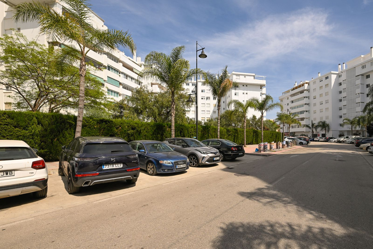 Appartement te koop in Fuengirola | 4 slaapkamers H5379088