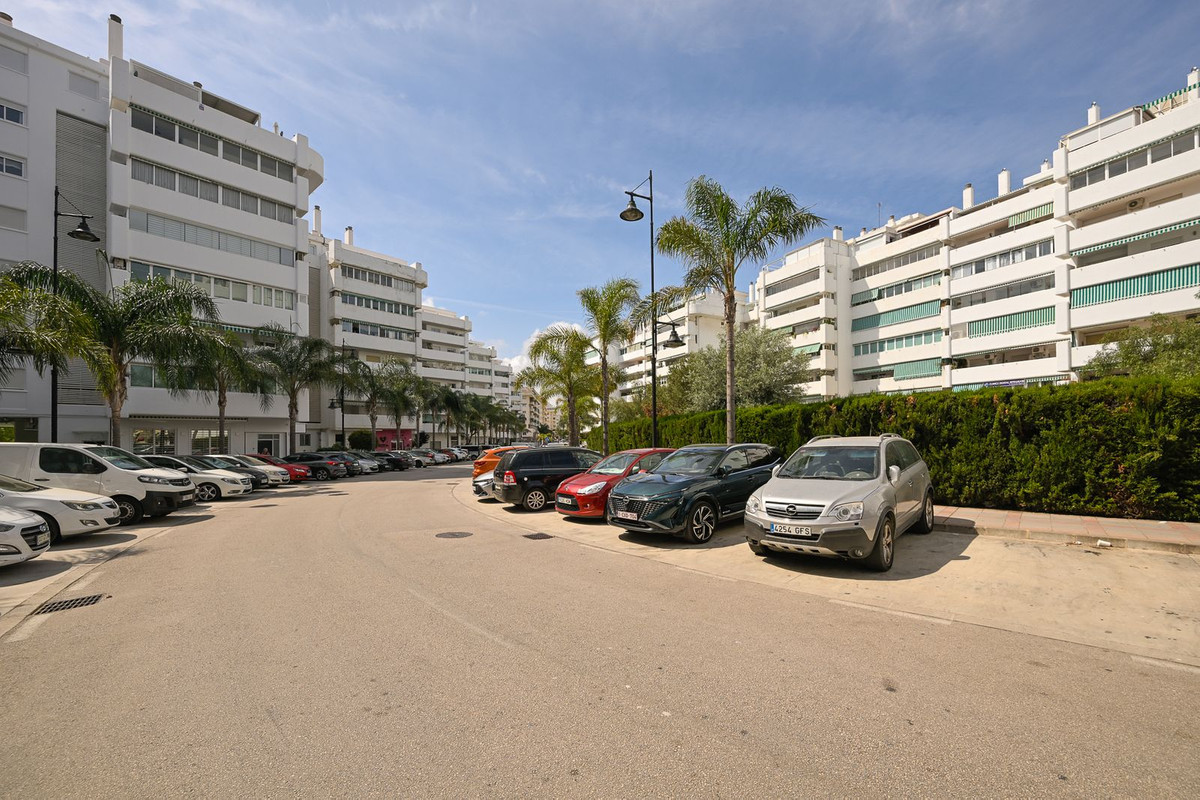 Appartement te koop in Fuengirola | 4 slaapkamers H5379088