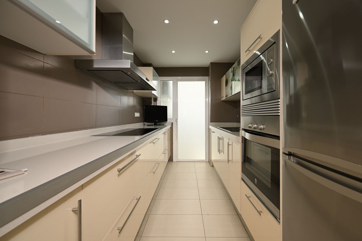Appartement te koop in Fuengirola | 4 slaapkamers H5379088