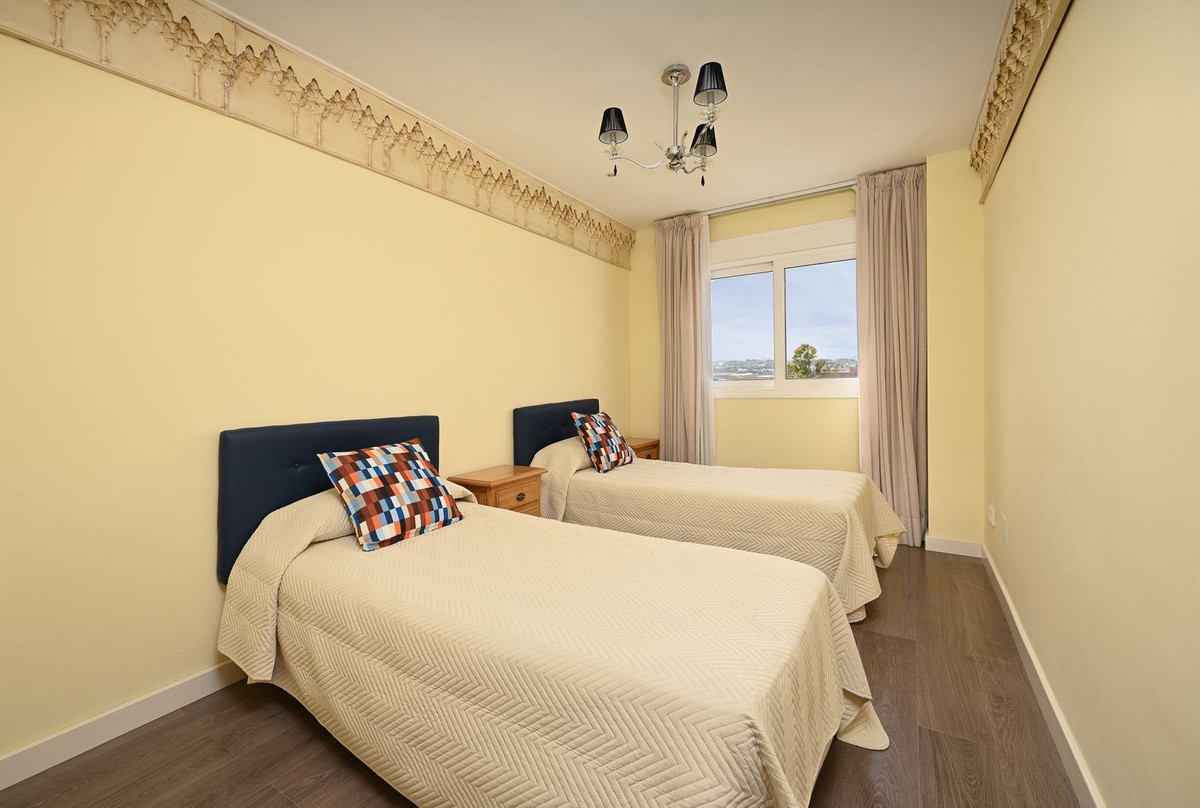 Appartement te koop in Fuengirola | 4 slaapkamers H5379088