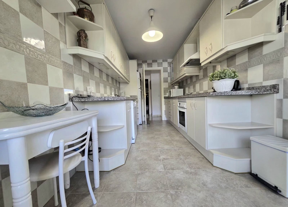 Appartement te koop in Fuengirola | 3 slaapkamers H5379145