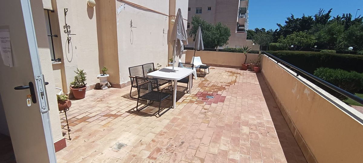 Appartement te koop in Fuengirola | 4 slaapkamers H5381848