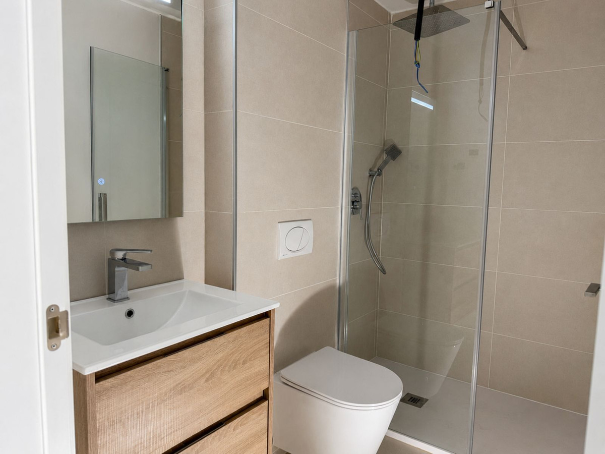 Appartement te koop in Fuengirola | 2 slaapkamers H5382886