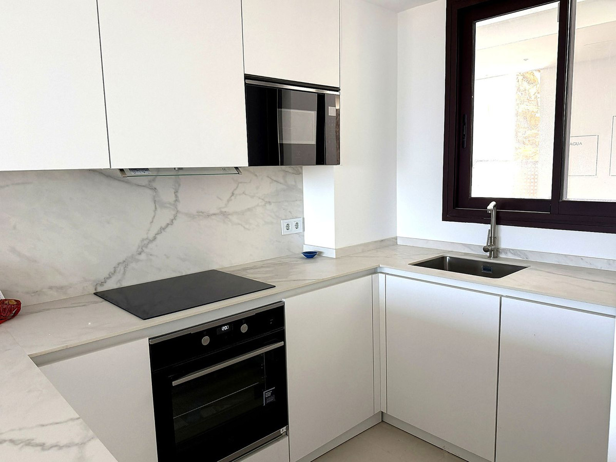 Appartement te koop in Fuengirola | 2 slaapkamers H5382886