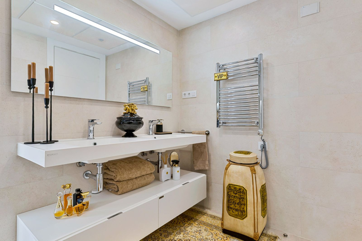 Appartement te koop in Fuengirola | 3 slaapkamers H5388106