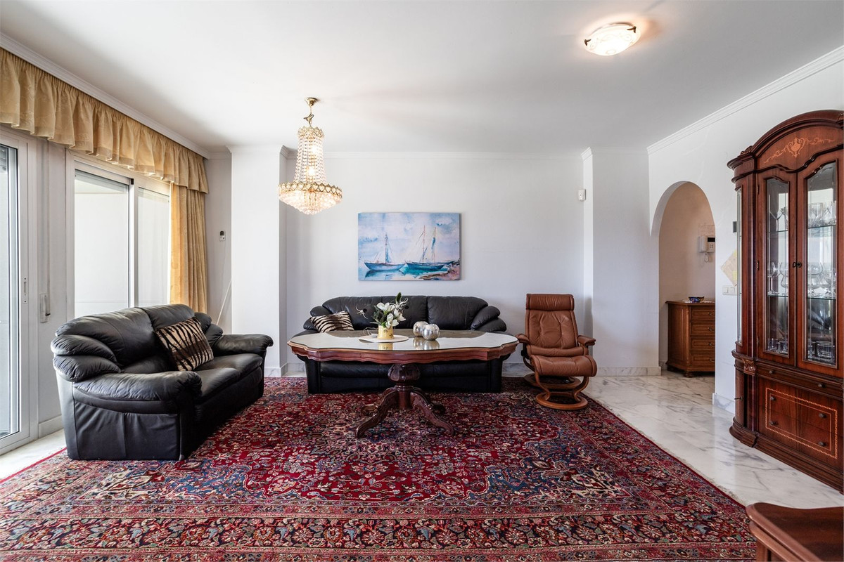 Appartement te koop in Fuengirola | 4 slaapkamers H5392921