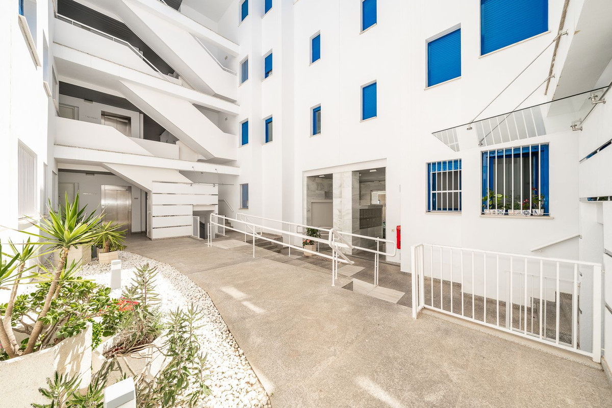 Appartement te koop in Fuengirola | 2 slaapkamers H5393431