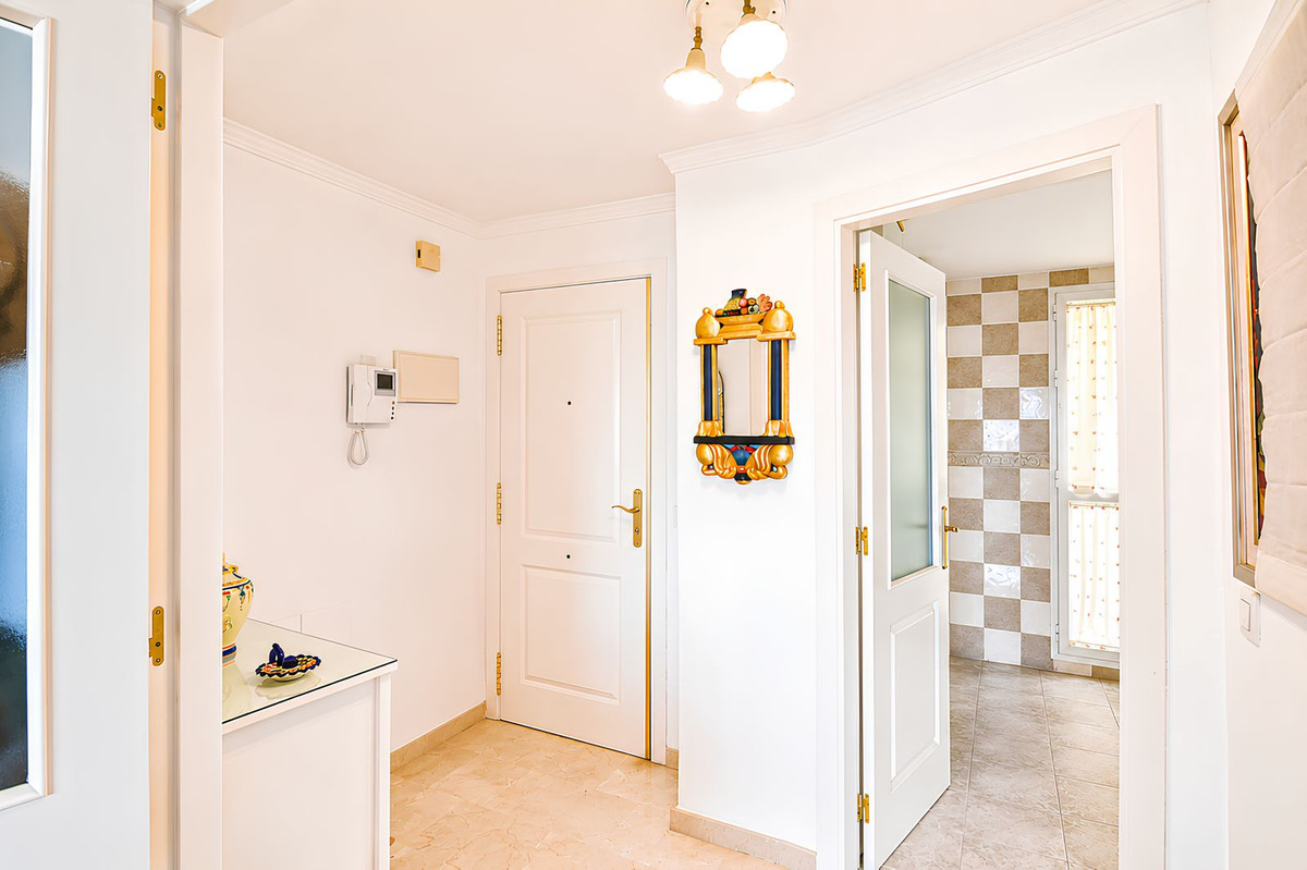 Appartement te koop in Fuengirola | 2 slaapkamers H5394280