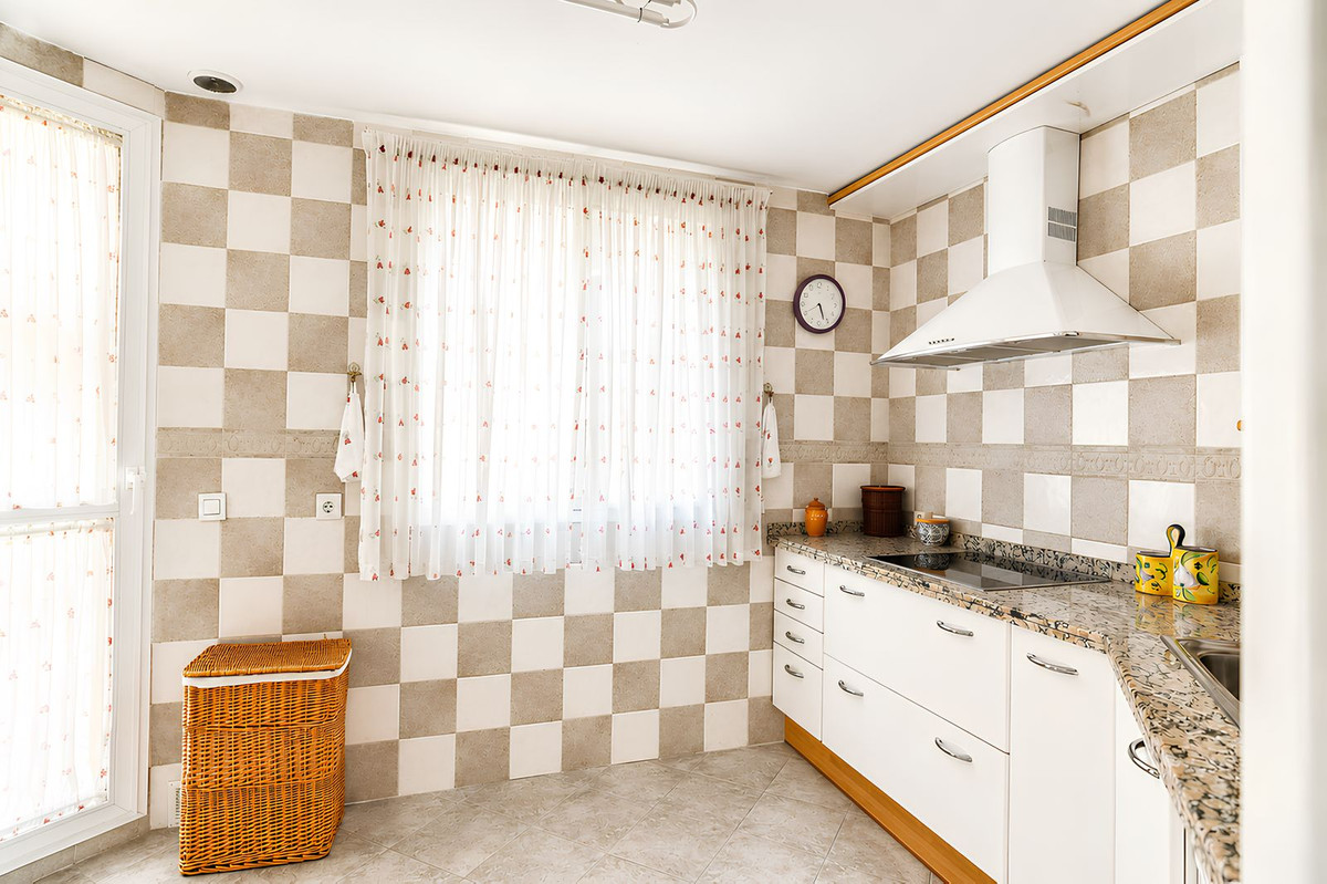 Appartement te koop in Fuengirola | 2 slaapkamers H5394280