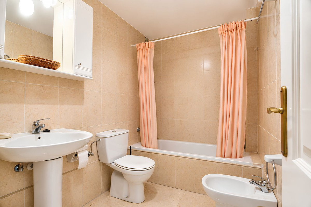 Appartement te koop in Fuengirola | 2 slaapkamers H5394280