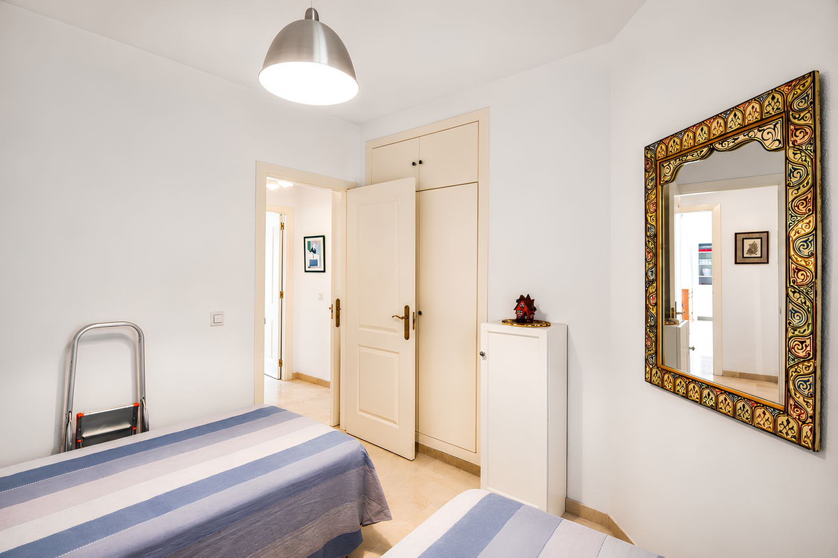 Appartement te koop in Fuengirola | 2 slaapkamers H5394280