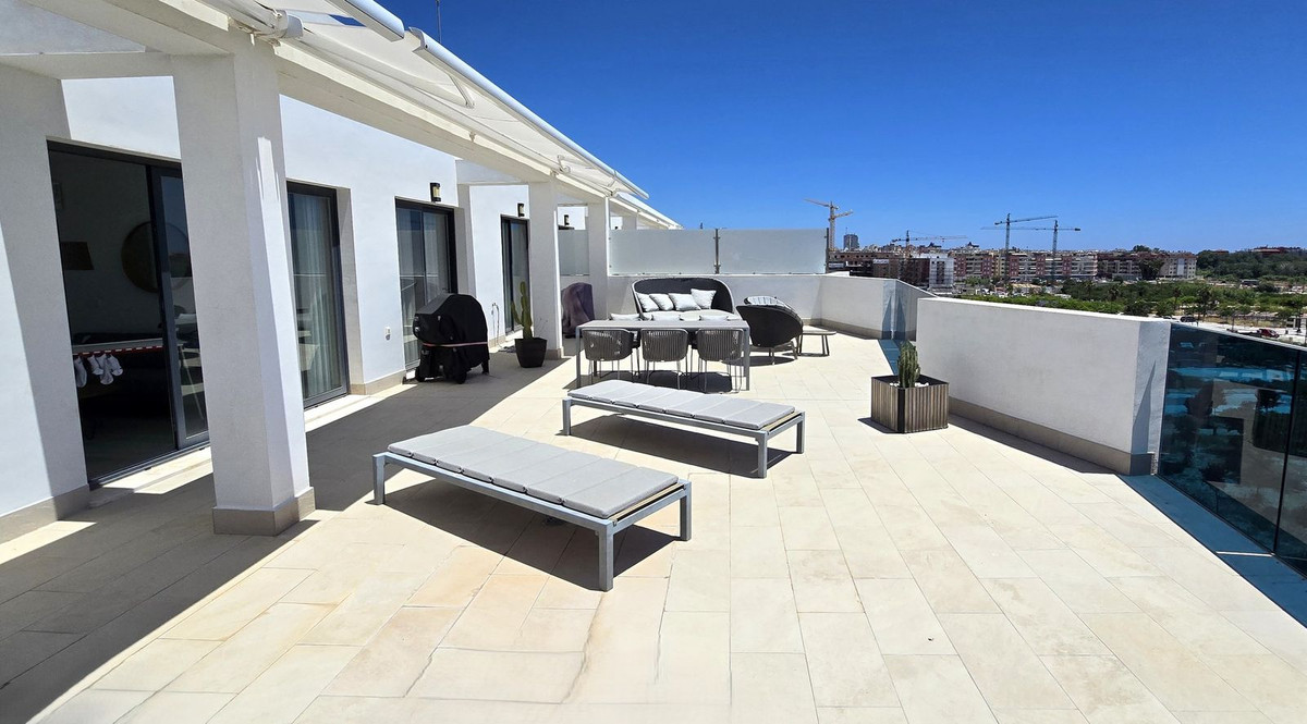 Penthouse te koop in Fuengirola | 3 slaapkamers H5397577
