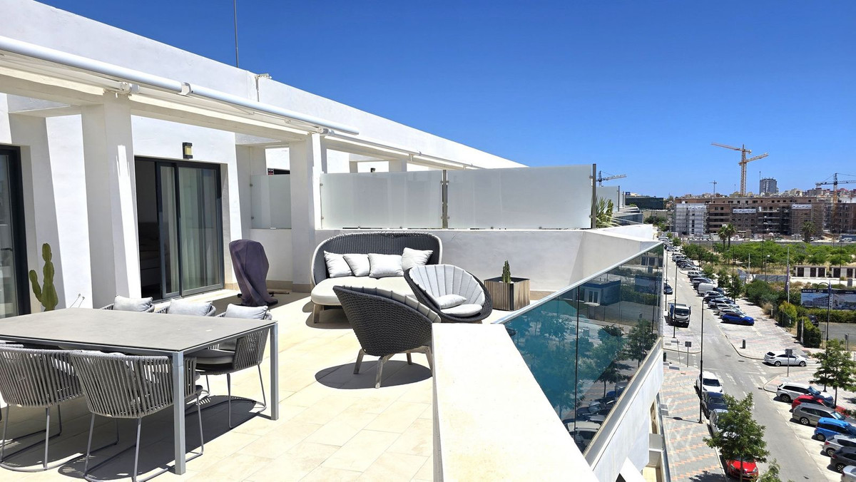 Penthouse te koop in Fuengirola | 3 slaapkamers H5397577