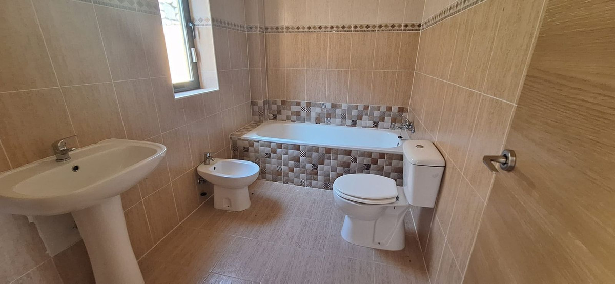 Appartement te koop in Fuengirola | 3 slaapkamers H5401153