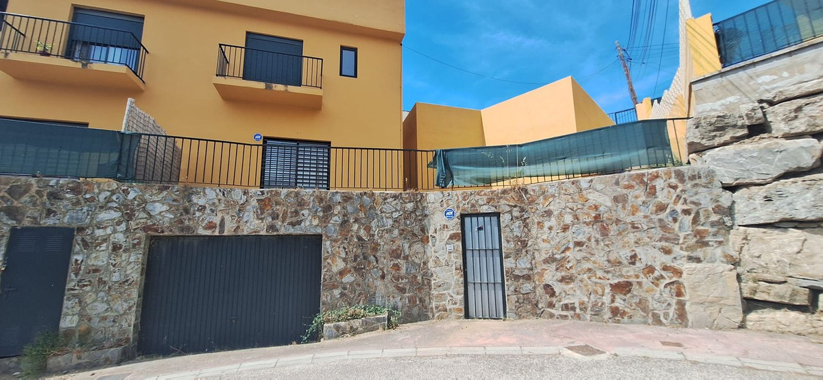 Appartement te koop in Fuengirola | 3 slaapkamers H5401153