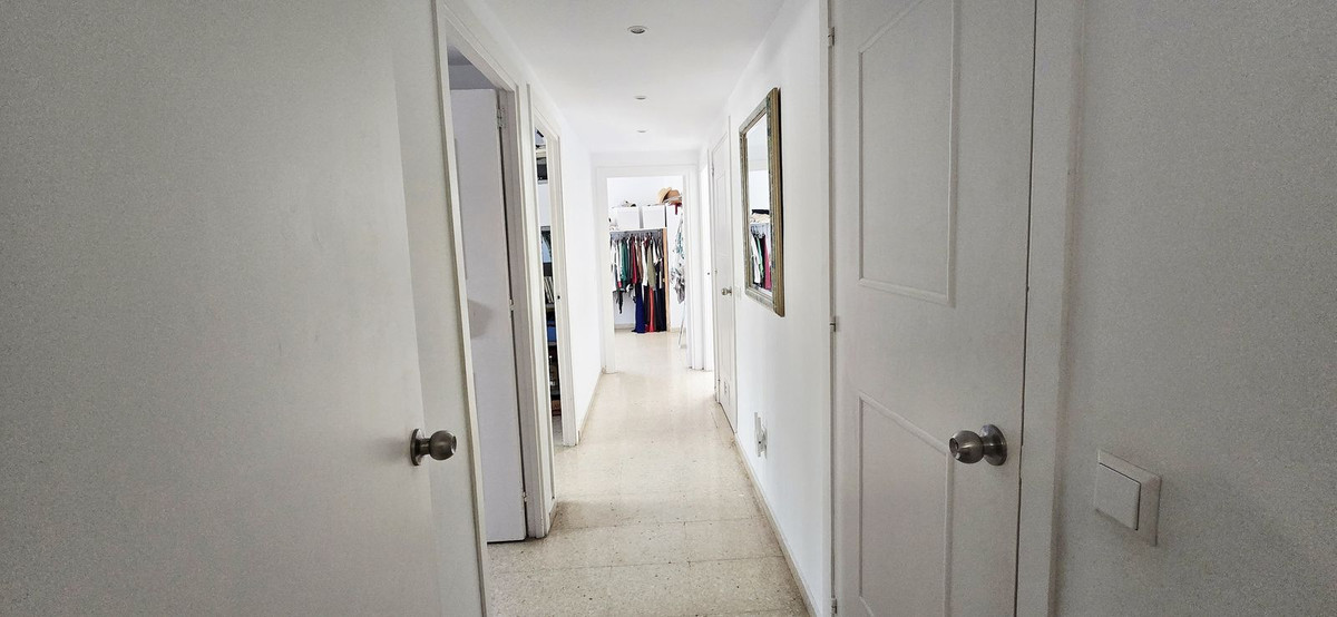 Appartement te koop in Fuengirola | 4 slaapkamers H5407006