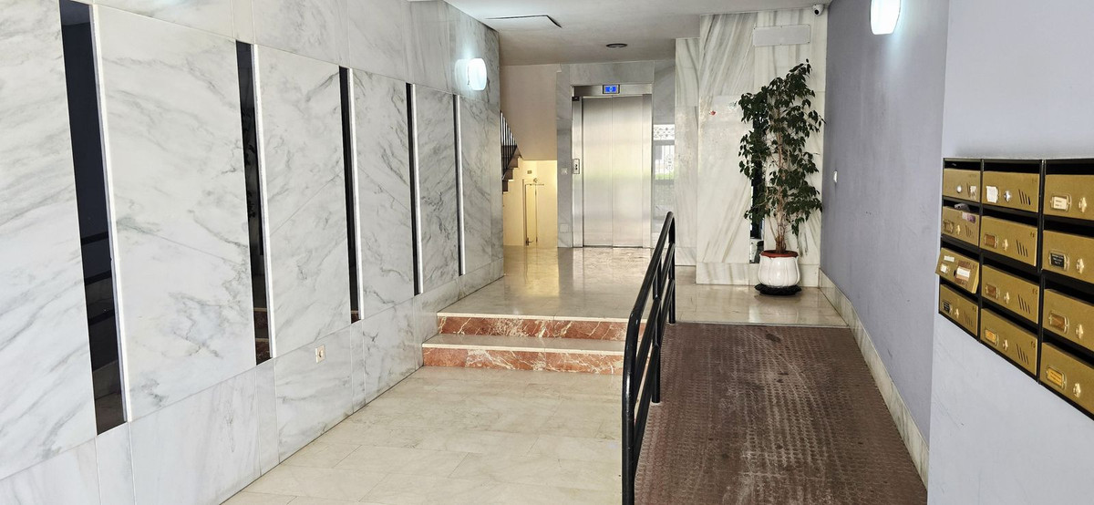 Appartement te koop in Fuengirola | 4 slaapkamers H5407006