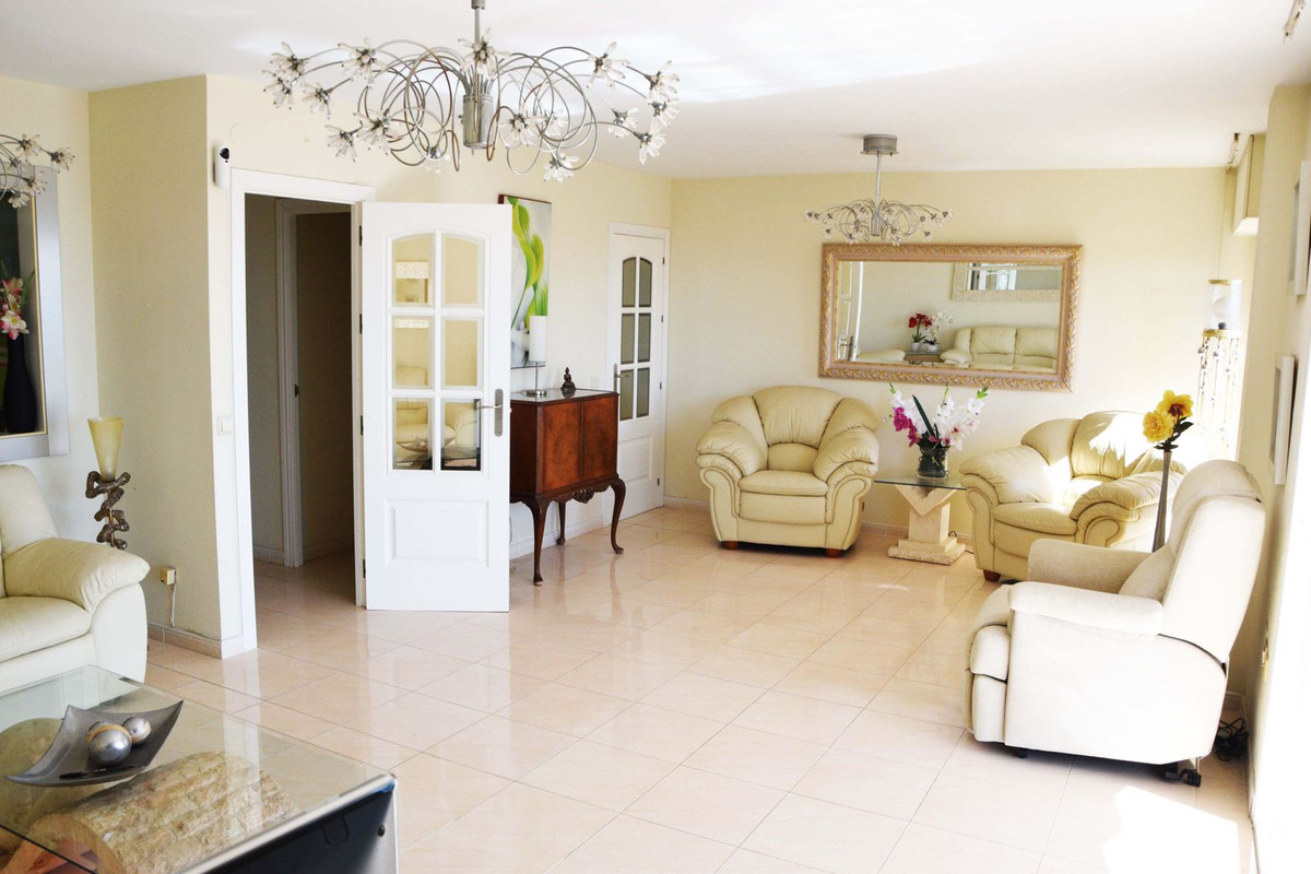 Appartement te koop in Fuengirola | 2 slaapkamers H5412307