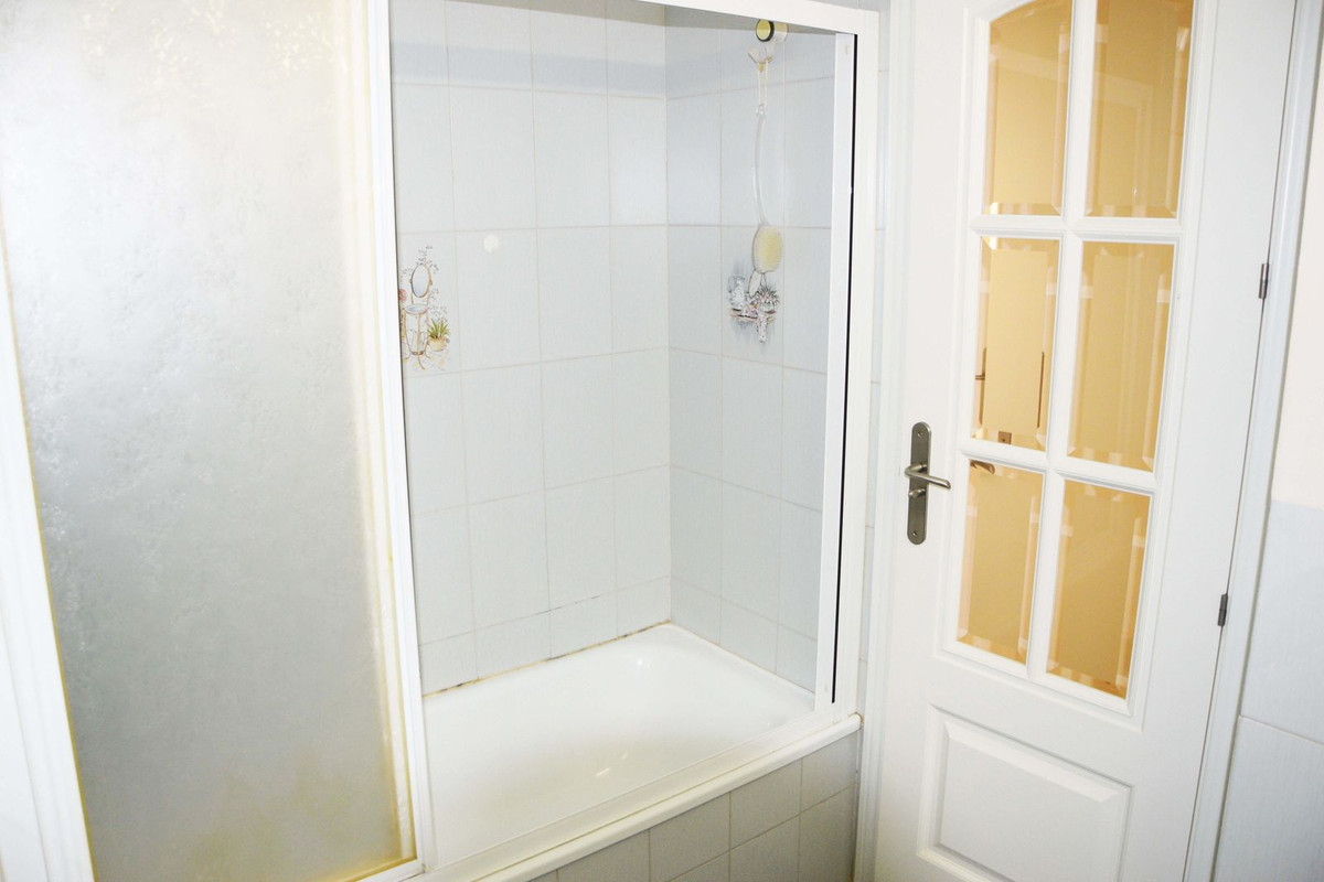 Appartement te koop in Fuengirola | 2 slaapkamers H5412307
