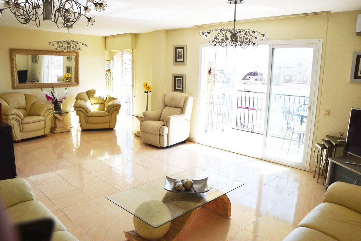 Appartement te koop in Fuengirola | 2 slaapkamers H5412307